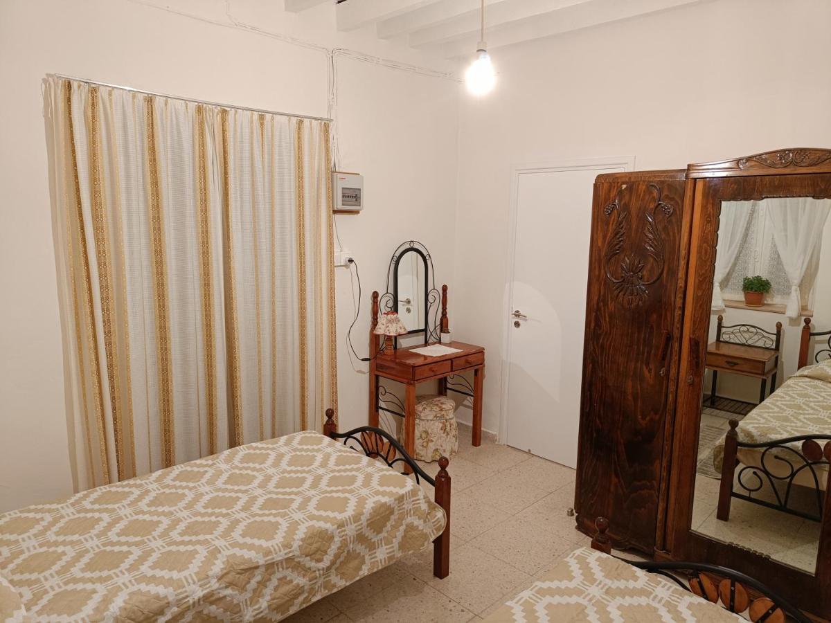The Grapevine Guest House Paphos Esterno foto